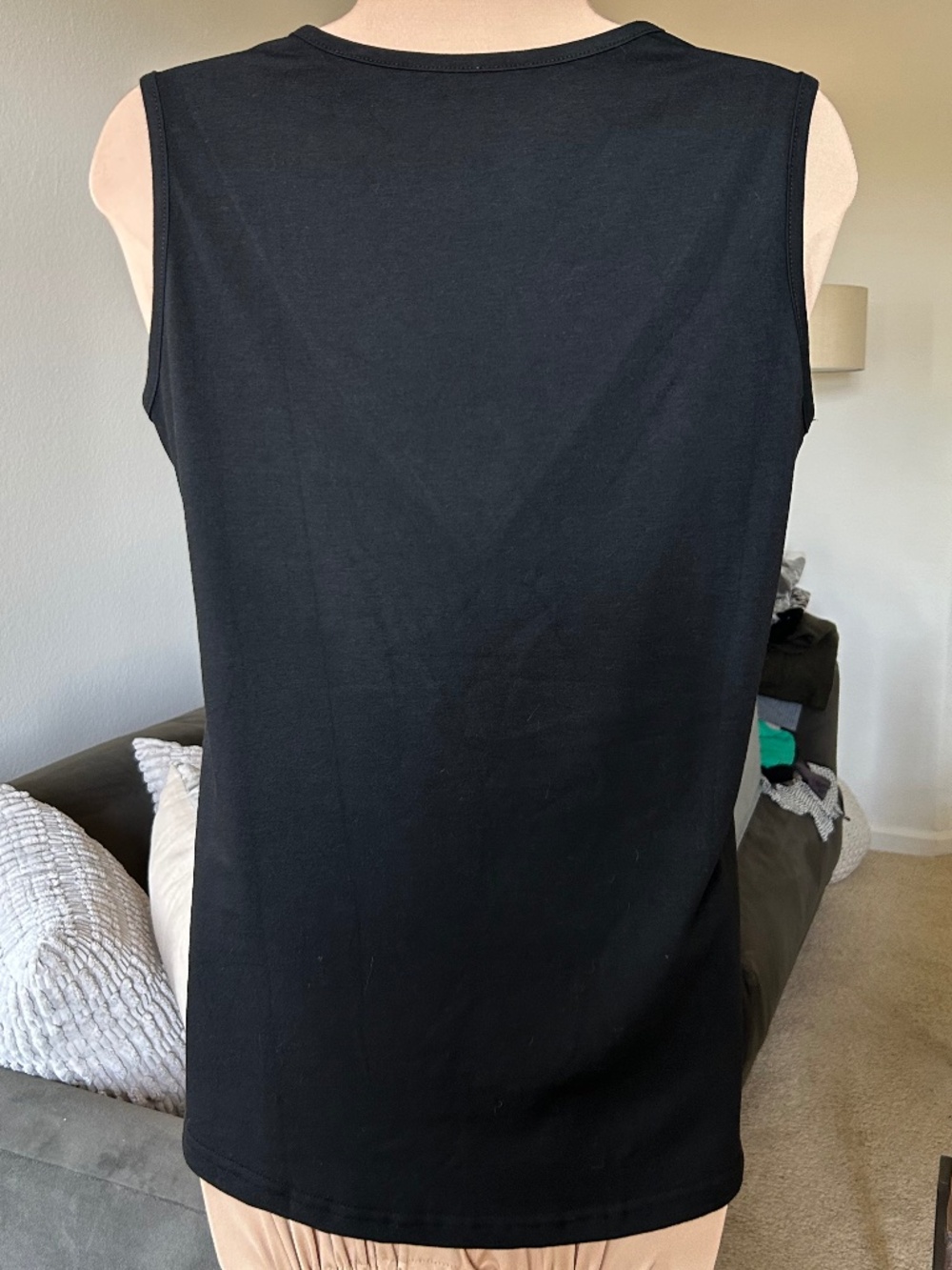 LOMON Tank Top Black Knit V-Neck Curved Hem A-Line Casual Relaxed Fit Size M NWT - Picture 7 of 9